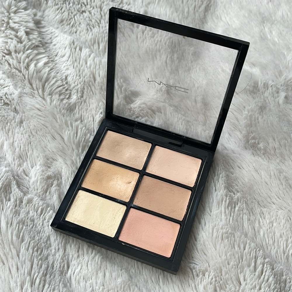 MAC Pro Conceal and Correct Palette